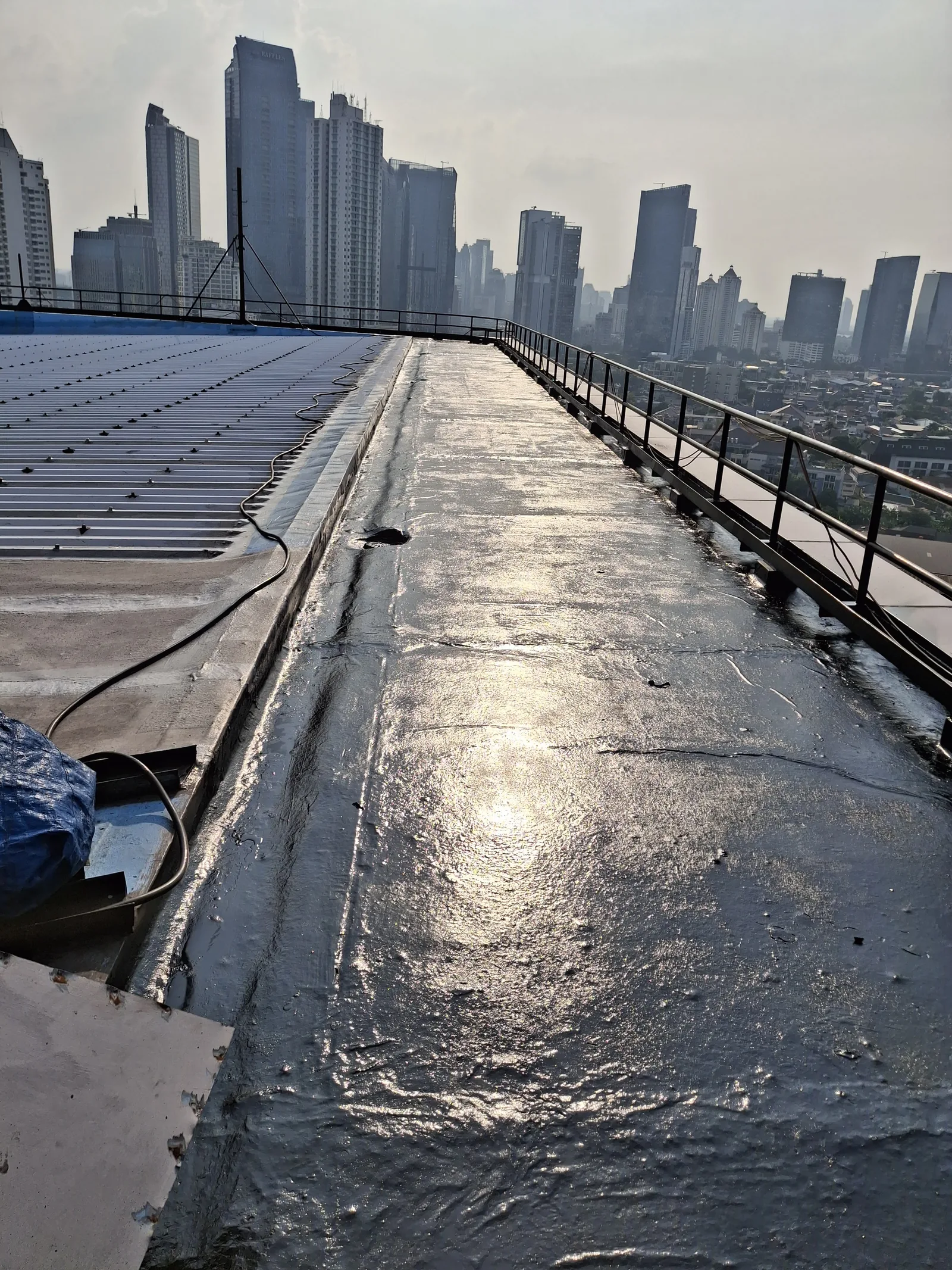Proyek waterproofing atap gedung Jakarta