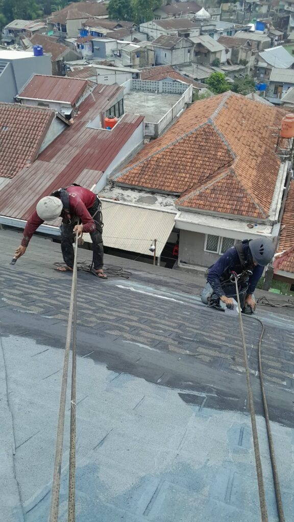 Atap Sudah Diperbaiki Lebih dari 20 Kali, Kenapa Masih Bocor? Kasus Genteng Bitumen di Bogor